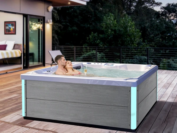 Bazeni znamke 4 Masažni bazen Contactum Lovia